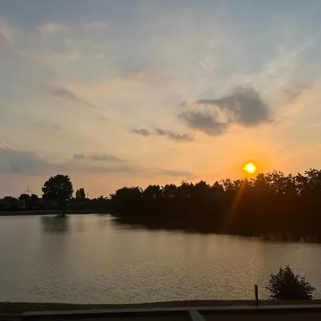 In Heist Near The דירה *