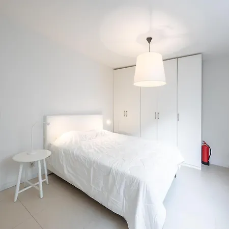 In Heist Near The דירה *